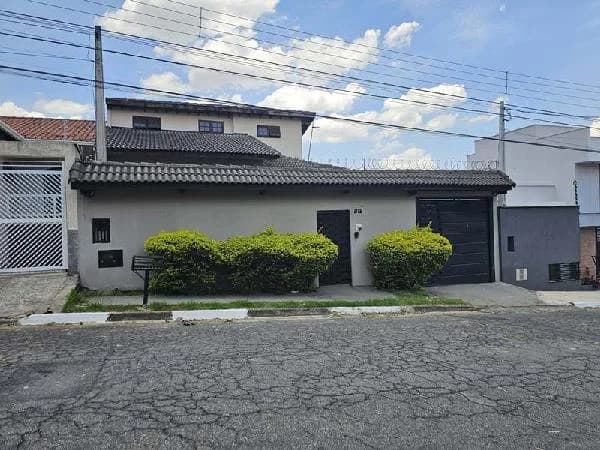 Foto do(a) Casa com 3 quartos à venda em SUZANO - SP