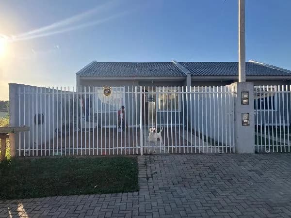 Foto do(a) Casa com 2 quartos à venda em FAZENDA RIO GRANDE - PR