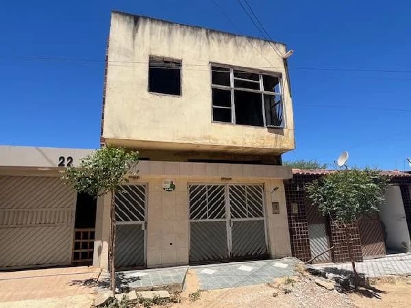 Foto de CASA - 3 QUARTOS - TORITAMA - DESOCUPADO