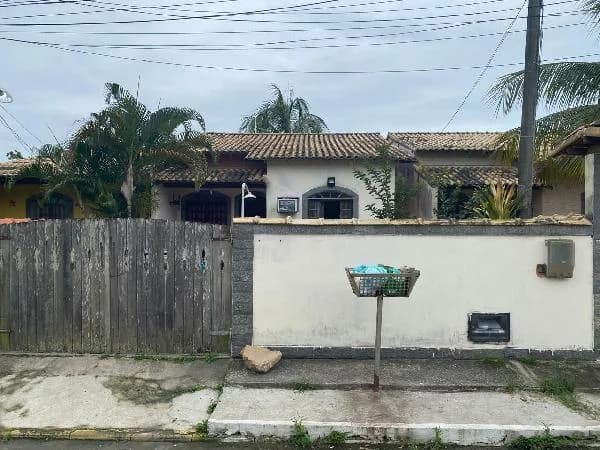 Foto do(a) Casa com 2 quartos à venda em MARICA - RJ