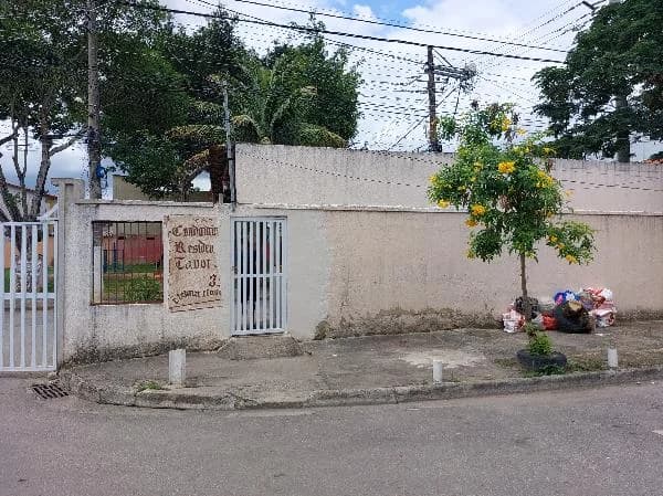 Foto do(a) Casa com 2 quartos à venda em NOVA IGUACU - RJ