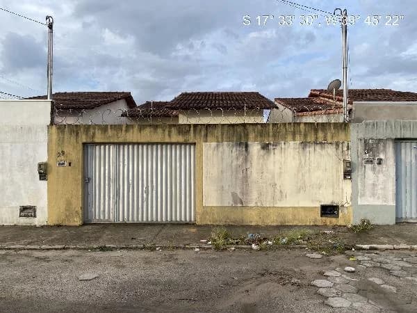 Foto de CASA - 2 QUARTOS - TEIXEIRA DE FREITAS - OCUPADO