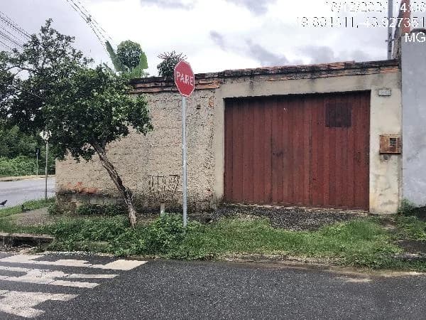 Foto de CASA - 2 QUARTOS - BELO HORIZONTE - OCUPADO