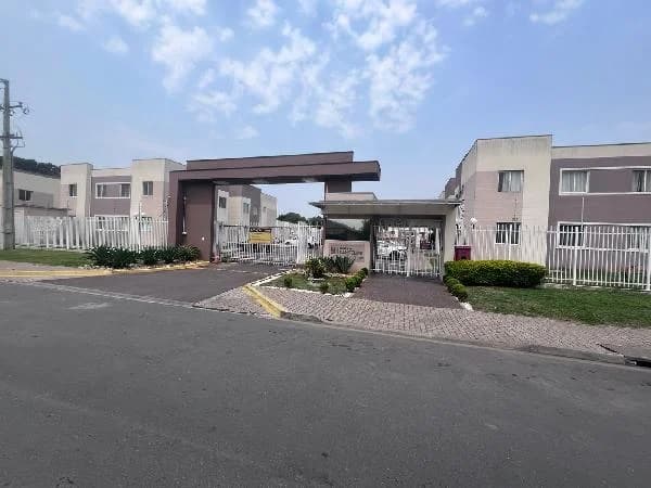 Foto do(a) Apartamento com 3 quartos à venda em PINHAIS - PR