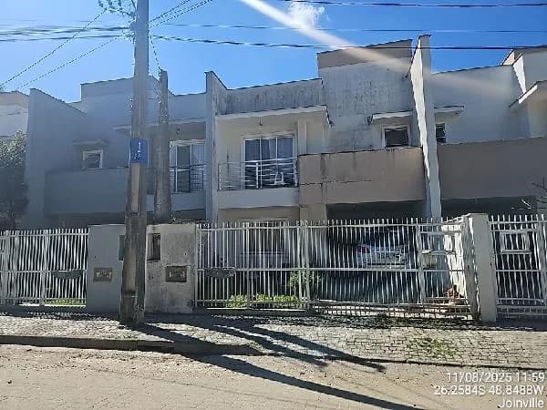Casa - 3 Quartos - Joinville - Ocupado — foto 2