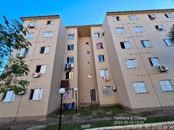 Apartamento - 2 Quartos - Pelotas - Desocupado — foto 2