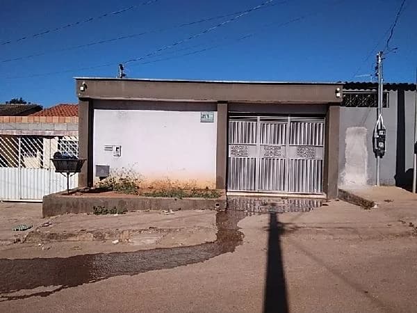 Casa - 3 Quartos - Santo Antonio do Descoberto - Desocupado — foto 2