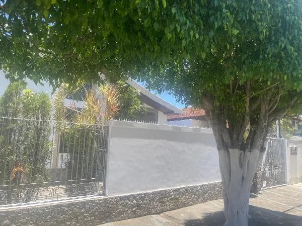 Prédio - 5 Quartos - Campos dos Goytacazes - Ocupado — foto 2