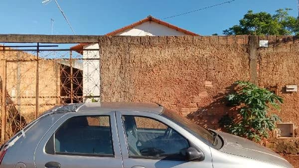 Casa - 2 Quartos - Cidade Ocidental - Ocupado — foto 2