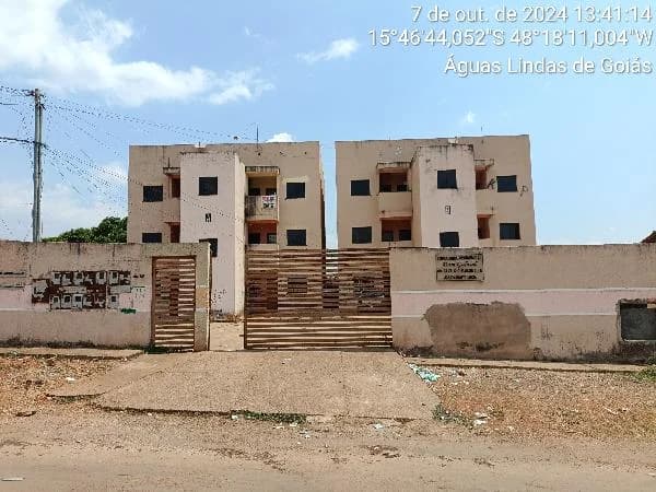 Apartamento - 2 Quartos - Aguas Lindas de Goias - Ocupado — foto 2