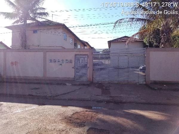 Apartamento - 2 Quartos - Aguas Lindas de Goias - Ocupado — foto 2