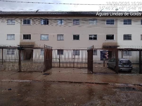 Apartamento - 2 Quartos - Aguas Lindas de Goias - Desocupado — foto 2