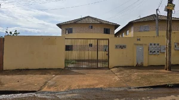 Apartamento - 2 Quartos - Cidade Ocidental - Ocupado — foto 2