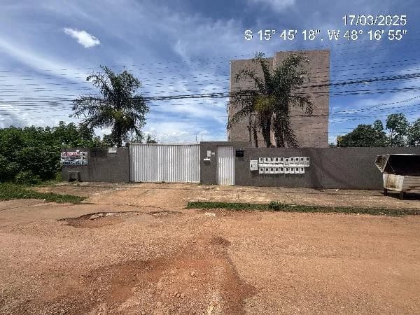 Apartamento - 2 Quartos - Aguas Lindas de Goias - Ocupado — foto 2