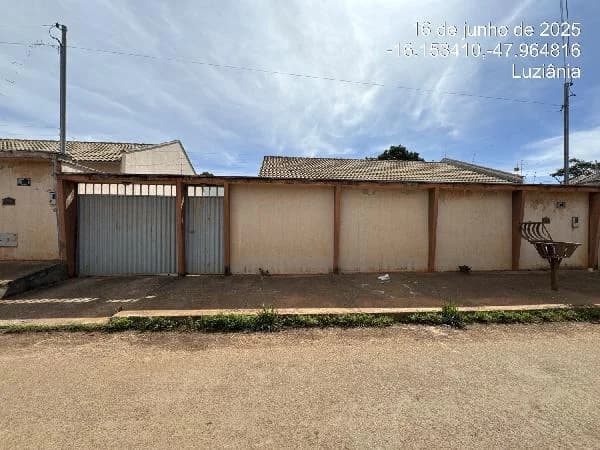 Casa - 3 Quartos - Luziania - Ocupado — foto 2