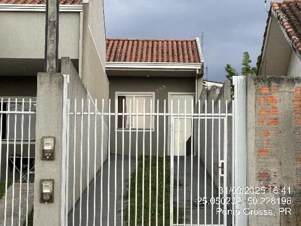Casa - 3 Quartos - Ponta Grossa - Ocupado — foto 2