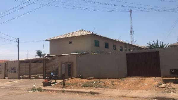 Apartamento - 2 Quartos - Aguas Lindas de Goias - Ocupado — foto 2