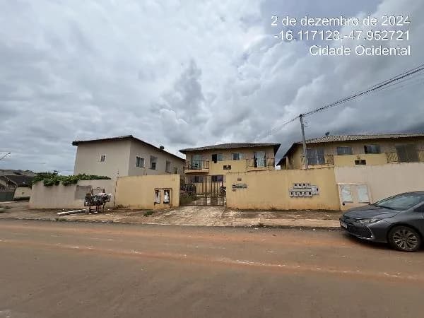Apartamento - 2 Quartos - Cidade Ocidental - Ocupado — foto 2
