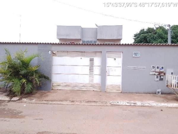 Apartamento - 2 Quartos - Aguas Lindas de Goias - Ocupado — foto 2