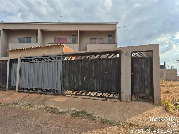 Casa - 2 Quartos - Aguas Lindas de Goias - Desocupado — foto 2