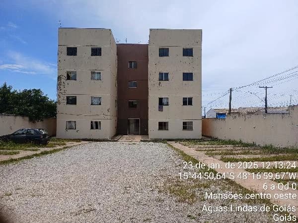 Apartamento - 2 Quartos - Aguas Lindas de Goias - Ocupado — foto 2