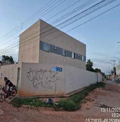 Apartamento - 2 Quartos - Aguas Lindas de Goias - Ocupado — foto 2
