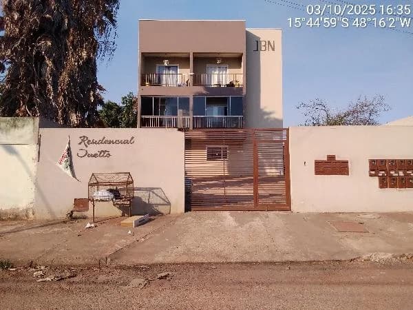 Apartamento - 3 Quartos - Aguas Lindas de Goias - Ocupado — foto 2