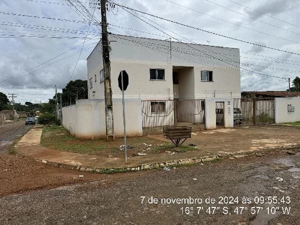 Apartamento - 2 Quartos - Luziania - Desocupado — foto 2