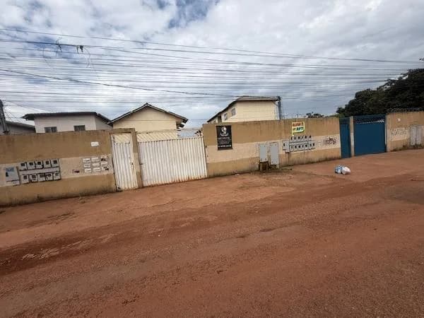 Apartamento - 2 Quartos - Aguas Lindas de Goias - Ocupado — foto 2