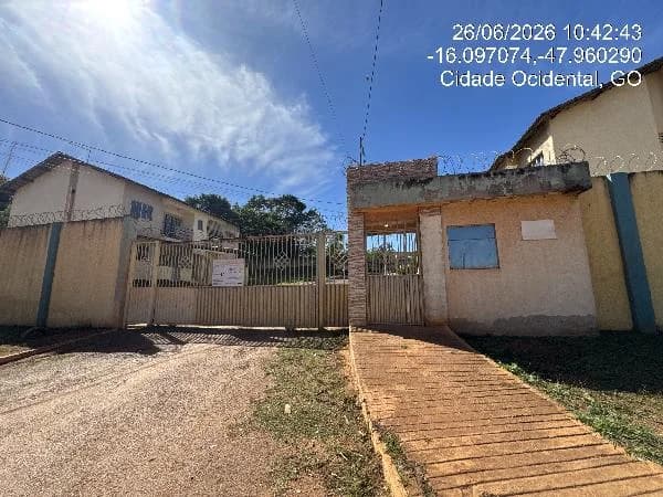 Apartamento - 2 Quartos - Cidade Ocidental - Ocupado — foto 2