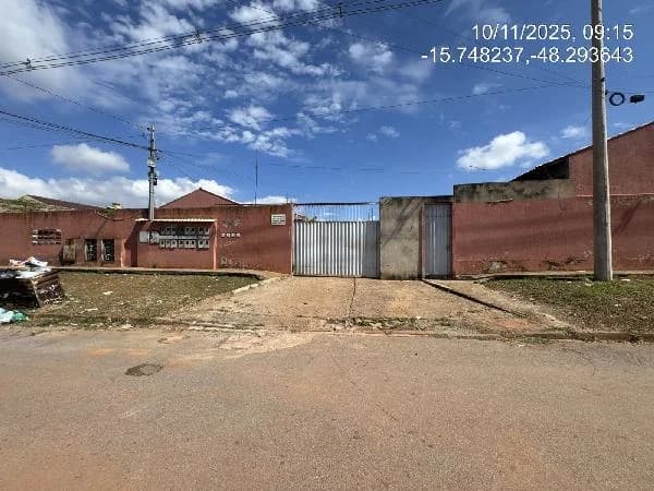 Casa - 2 Quartos - Aguas Lindas de Goias - Ocupado — foto 2