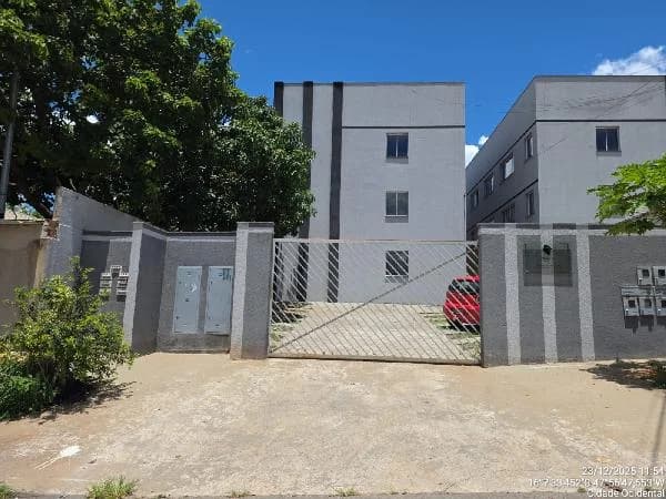 Apartamento - 2 Quartos - Cidade Ocidental - Ocupado — foto 2
