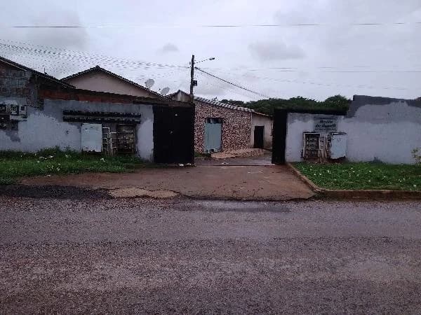 Casa - 2 Quartos - Aguas Lindas de Goias - Ocupado — foto 2