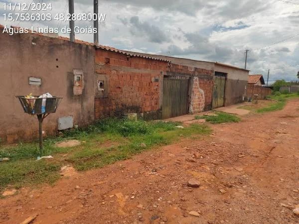 Casa - 2 Quartos - Aguas Lindas de Goias - Ocupado — foto 2