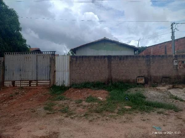 Casa - 2 Quartos - Aguas Lindas de Goias - Ocupado — foto 2