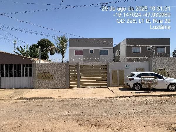 Apartamento - 2 Quartos - Luziania - Ocupado — foto 2