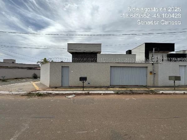 Casa - 3 Quartos - Senador Canedo - Ocupado — foto 2