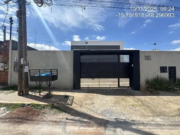 Apartamento - 2 Quartos - Aguas Lindas de Goias - Ocupado — foto 2