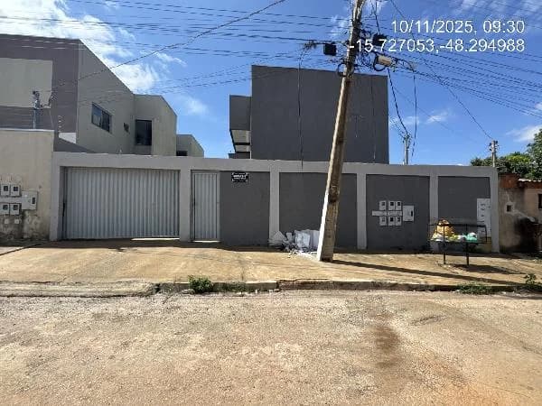 Apartamento - 2 Quartos - Aguas Lindas de Goias - Ocupado — foto 2