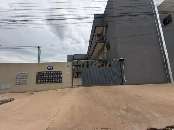 Apartamento - 2 Quartos - Aguas Lindas de Goias - Desocupado — foto 2