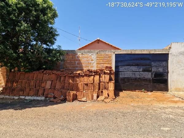 Casa - 2 Quartos - Buriti Alegre - Ocupado — foto 2