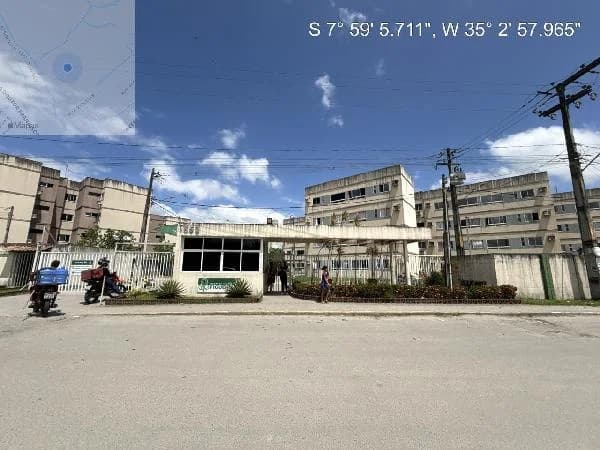 Apartamento - 2 Quartos - Sao Lourenco da Mata - Ocupado — foto 2
