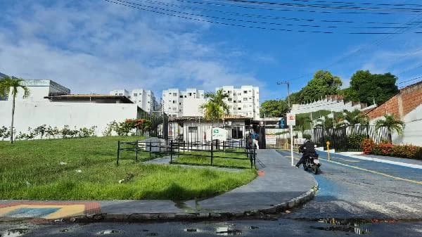 Apartamento - 2 Quartos - Aracaju - Ocupado — foto 2