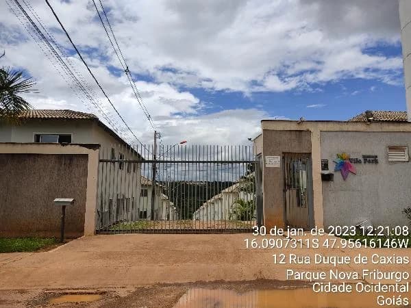 Apartamento - 2 Quartos - Cidade Ocidental - Ocupado — foto 2