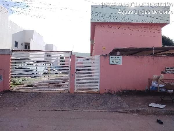 Apartamento - 2 Quartos - Aguas Lindas de Goias - Ocupado — foto 2