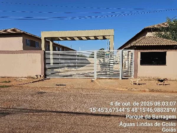 Apartamento - 2 Quartos - Aguas Lindas de Goias - Ocupado — foto 2