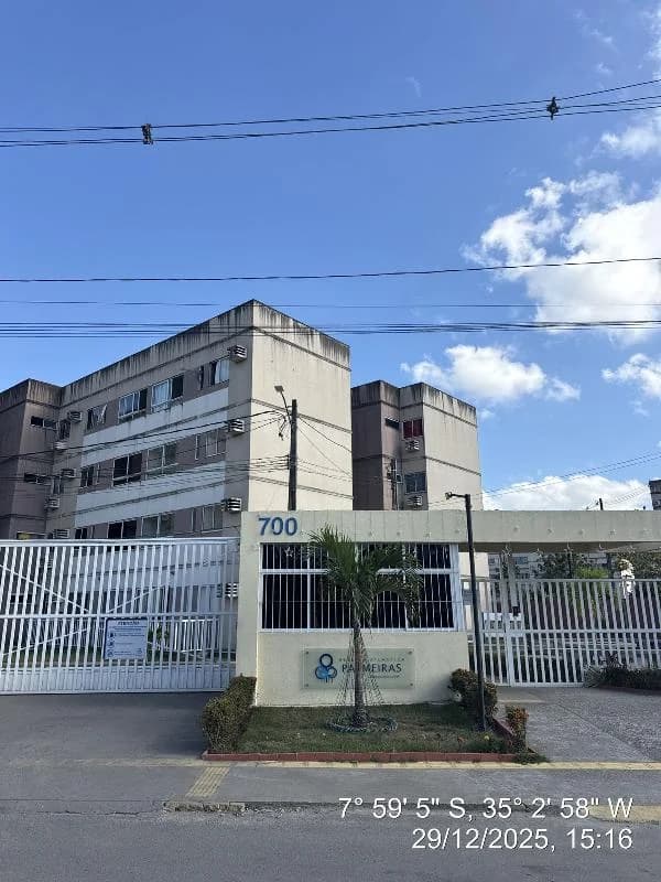 Apartamento - 2 Quartos - Sao Lourenco da Mata - Ocupado — foto 2