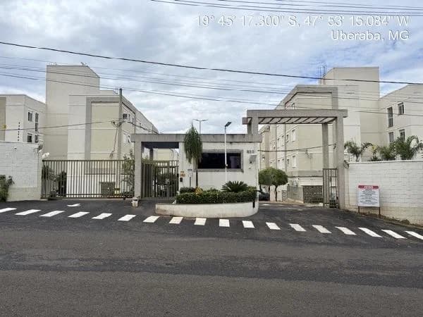 Apartamento - 2 Quartos - Uberaba - Ocupado — foto 2
