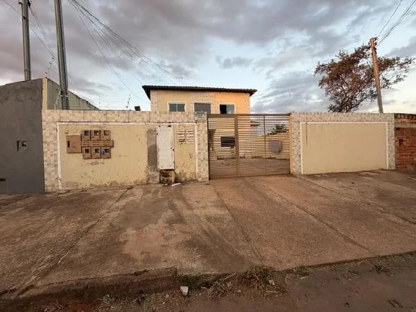 Apartamento - 2 Quartos - Cidade Ocidental - Ocupado — foto 2