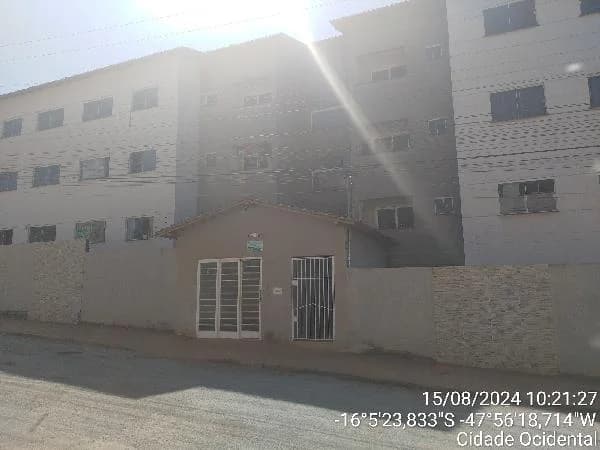 Apartamento - 2 Quartos - Cidade Ocidental - Ocupado — foto 2